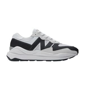 New Balance 57/40 Sneaker Athletic Shoes Women’s Black White Running